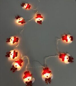 LED Lichterkette mit kleinem Schneemann